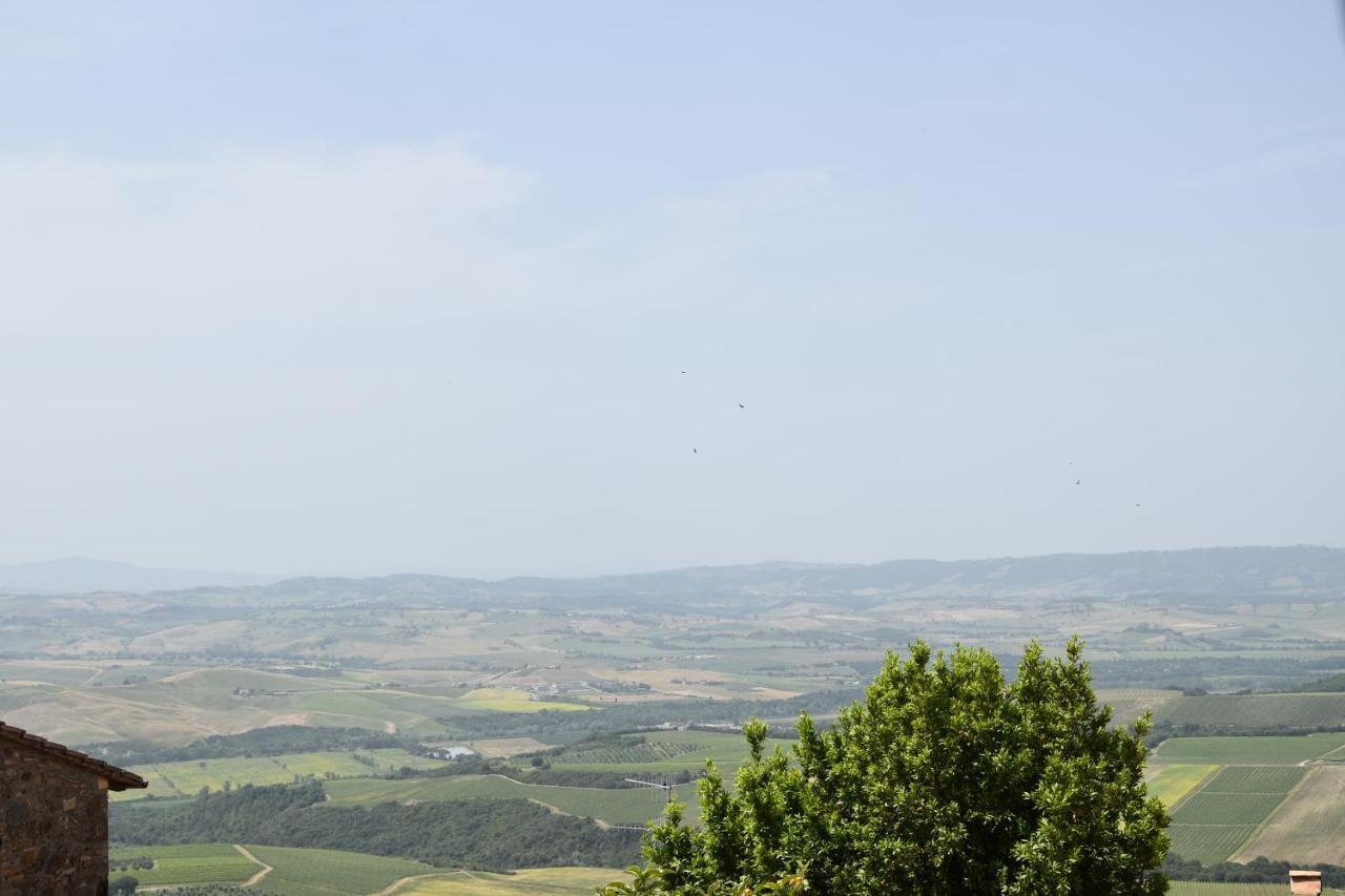 Borgo Vecchio Hotel Montalcino Exterior photo